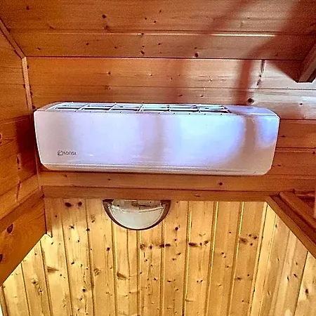 Kameleon Dzwirzyno Otel Zieleniewo (Kolobrzeg)