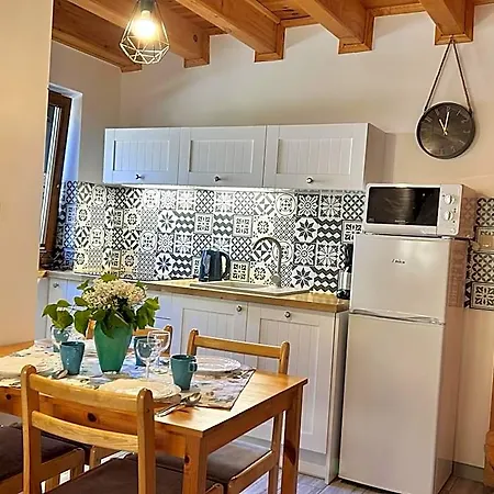 Kameleon Dzwirzyno Otel Zieleniewo (Kolobrzeg)